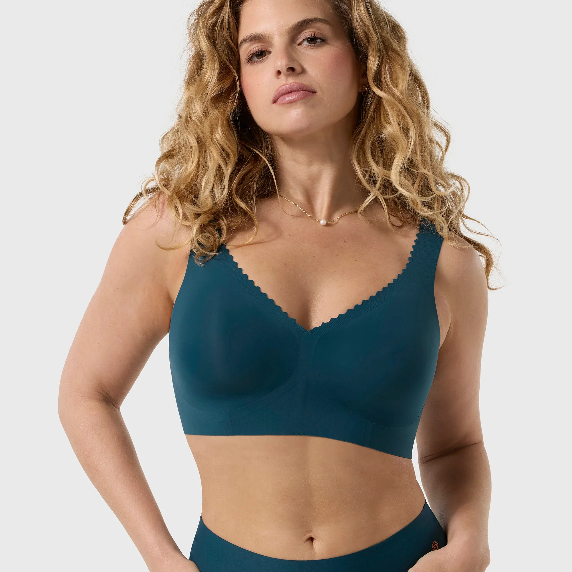 Evelyn Bra - Image 54