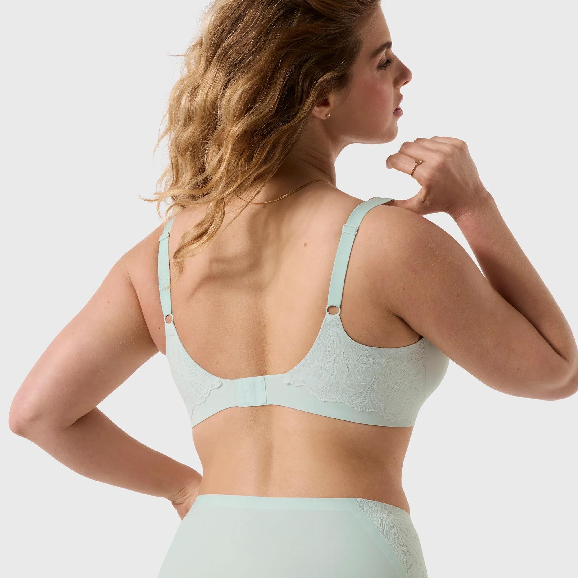 Smooth Lace Beyond Bra - Image 13